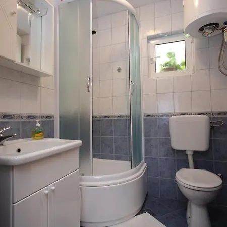 Apartment By The Sea - 2459