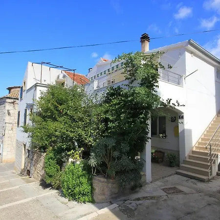 Apartment By The Sea - 2459